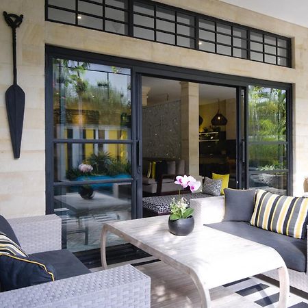 Amanputri Villa Seminyak Buitenkant foto