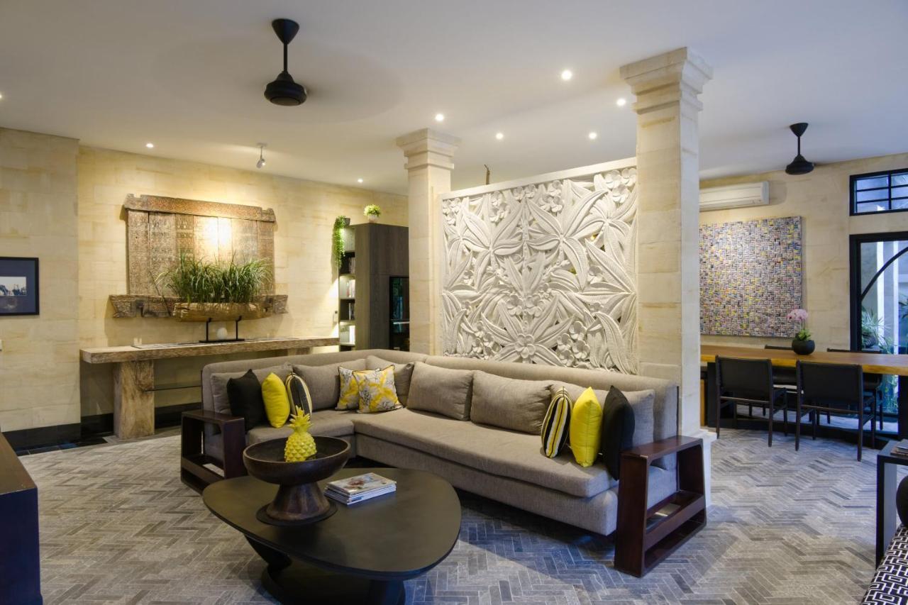 Amanputri Villa Seminyak Buitenkant foto