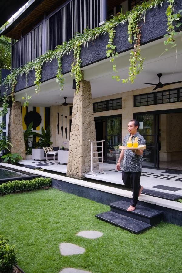 Amanputri Villa Seminyak Buitenkant foto