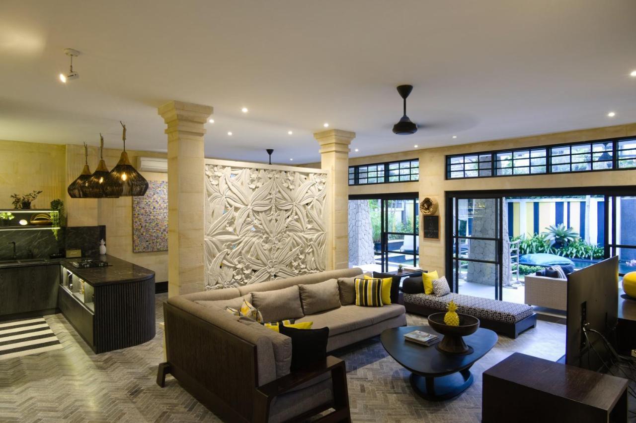 Amanputri Villa Seminyak Buitenkant foto