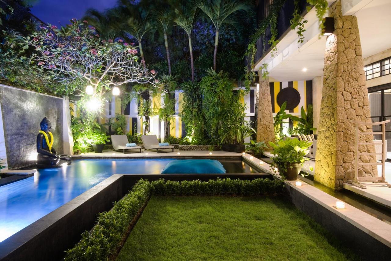 Amanputri Villa Seminyak Buitenkant foto