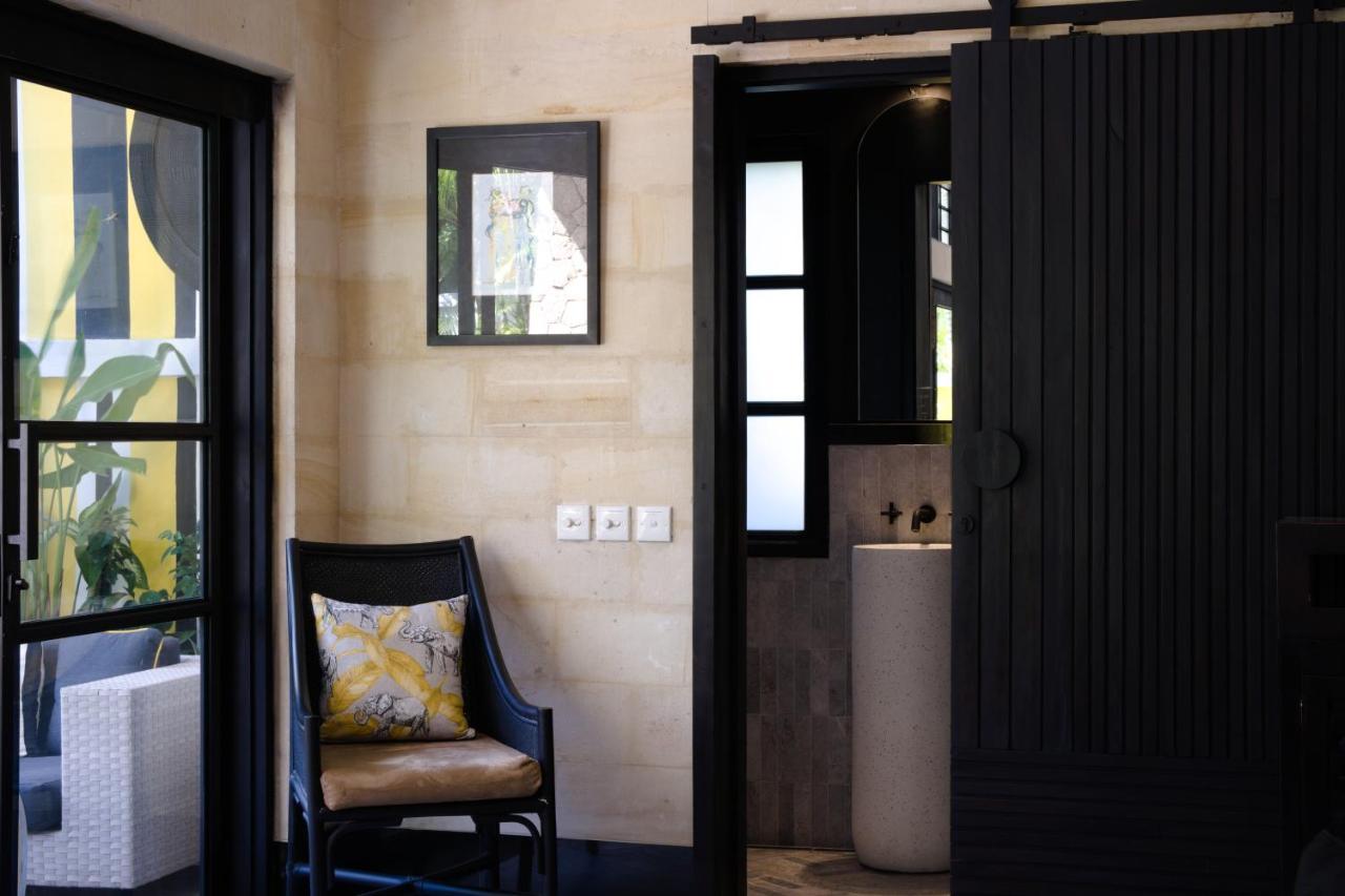 Amanputri Villa Seminyak Buitenkant foto