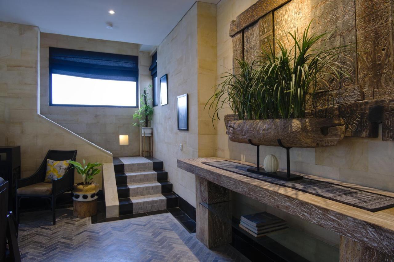 Amanputri Villa Seminyak Buitenkant foto