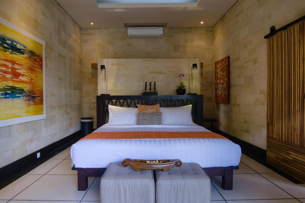Amanputri Villa Seminyak Buitenkant foto