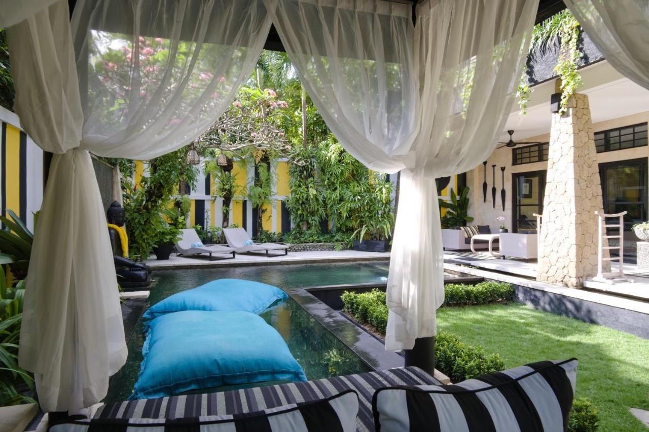 Amanputri Villa Seminyak Buitenkant foto