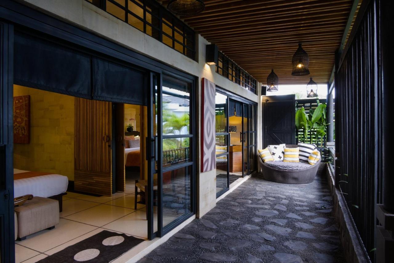 Amanputri Villa Seminyak Buitenkant foto