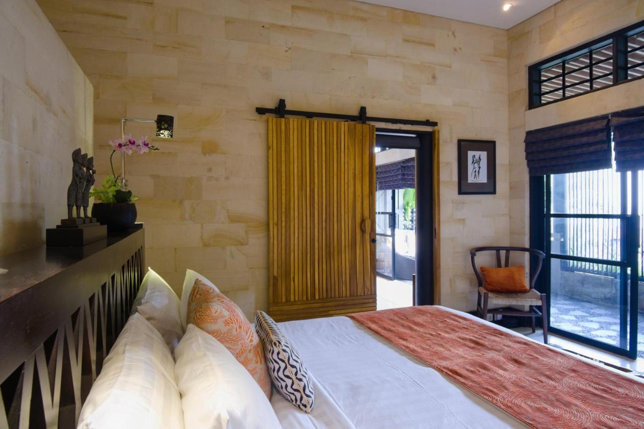 Amanputri Villa Seminyak Buitenkant foto