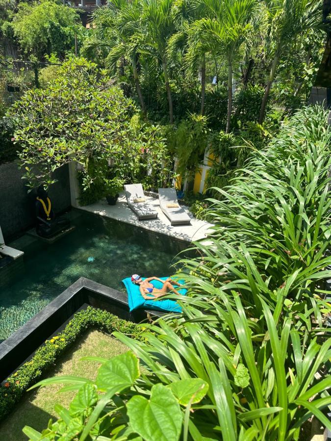 Amanputri Villa Seminyak Buitenkant foto