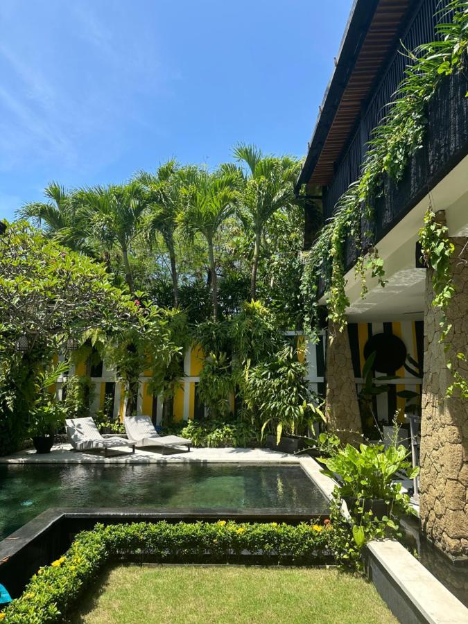 Amanputri Villa Seminyak Buitenkant foto