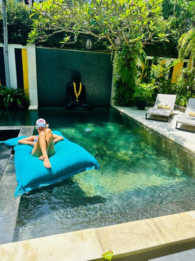Amanputri Villa Seminyak Buitenkant foto