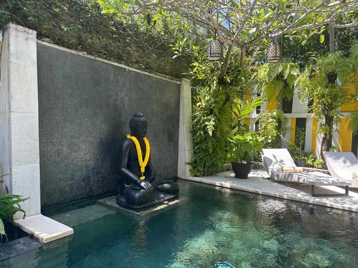 Amanputri Villa Seminyak Buitenkant foto