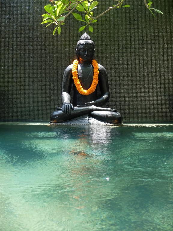 Amanputri Villa Seminyak Buitenkant foto